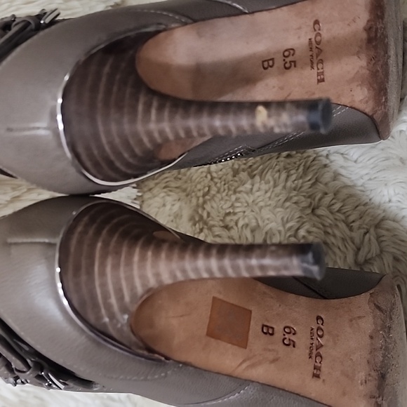 COACH BOOTIES - Picture 6 of 12